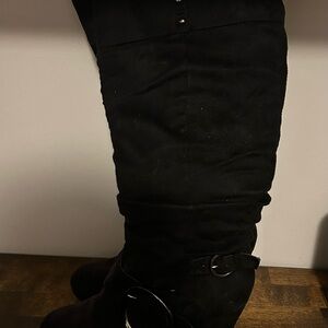 Women's Black Knee-High Boots